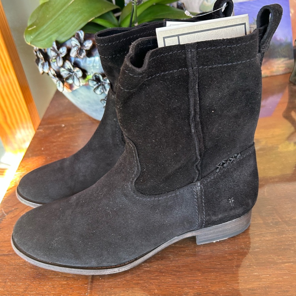 Frye Cara 9 Suede Boots